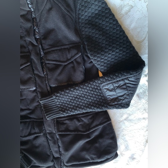 Lululemon Miracle Jacket in Black - Picture 4 of 8